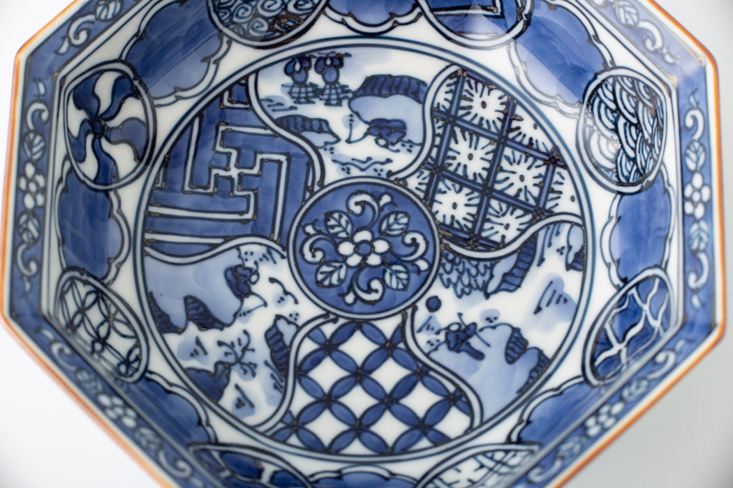 Hirado Shozui [large octagonal plate]