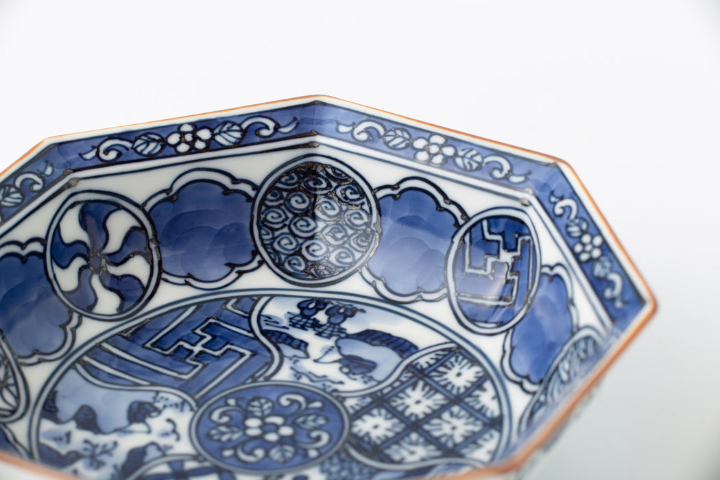Hirado Shozui [large octagonal plate]