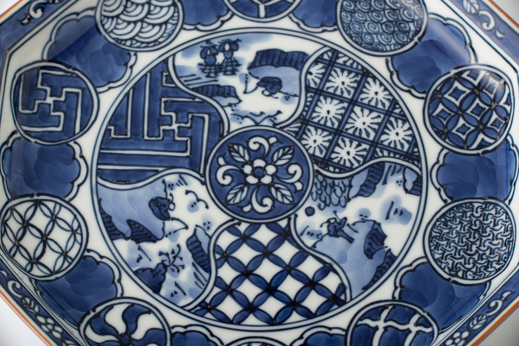 Hirado Shozui [large octagonal plate]