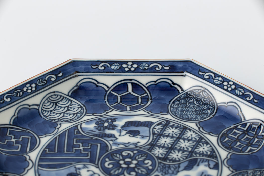 Hirado Shozui [large octagonal plate]