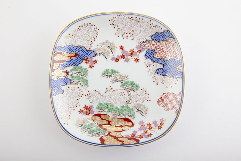 Spring and autumn pattern [Assorted plates (5 pieces)] In wooden box