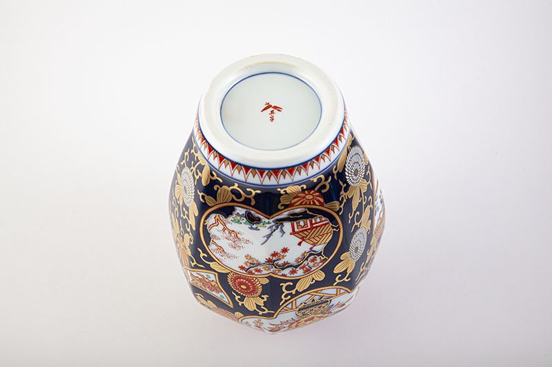 Rimpa Ko-Imari style [Agarwood jar] In wooden box