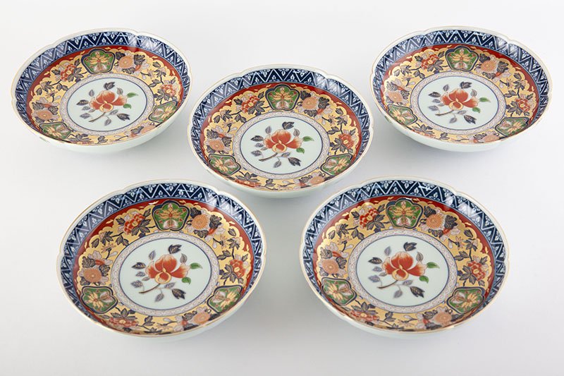 Gokunishiki gold colored Old Imari style [Assorted Japanese plates (5 pieces)] In wooden box