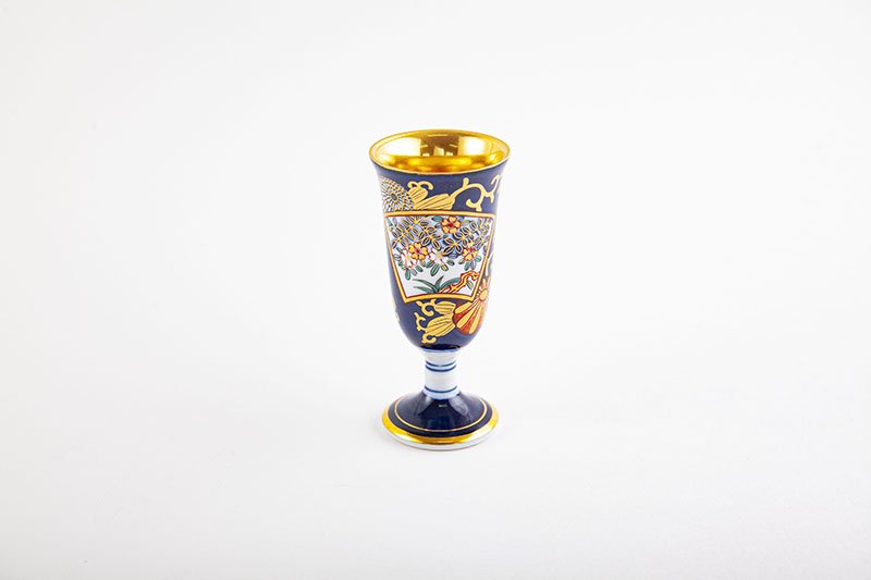 Rimpa Ko-Imari style [wine cup, small] in wooden box