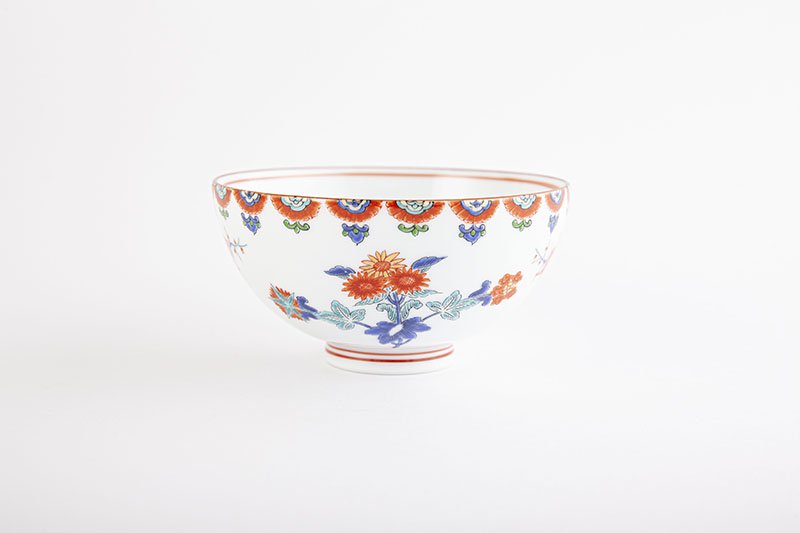 Colored plum and chrysanthemum pattern [rice bowl, small]