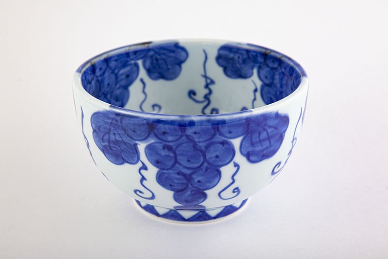 Dyed hand-painted grape pattern [noodle bowl]