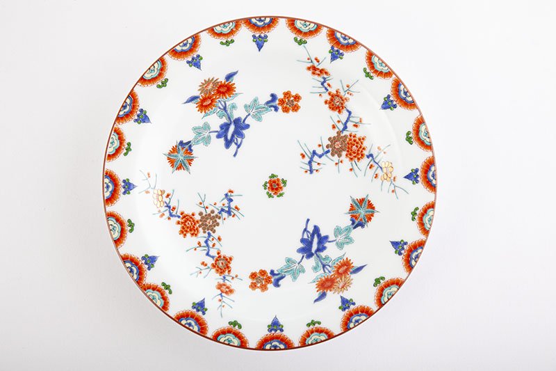 Colored plum and chrysanthemum pattern [Japanese plate] — 賞美堂本店オンラインショップ