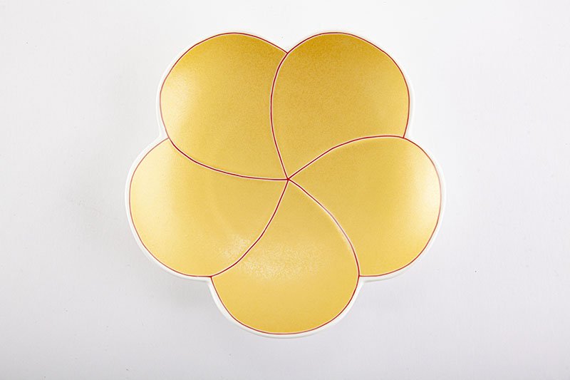 Golden [Twisted plum-shaped plate, large]