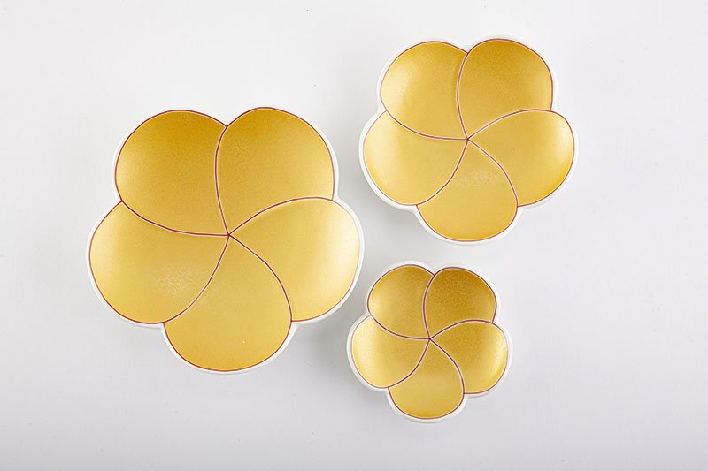Golden [Twisted plum-shaped plate, large]