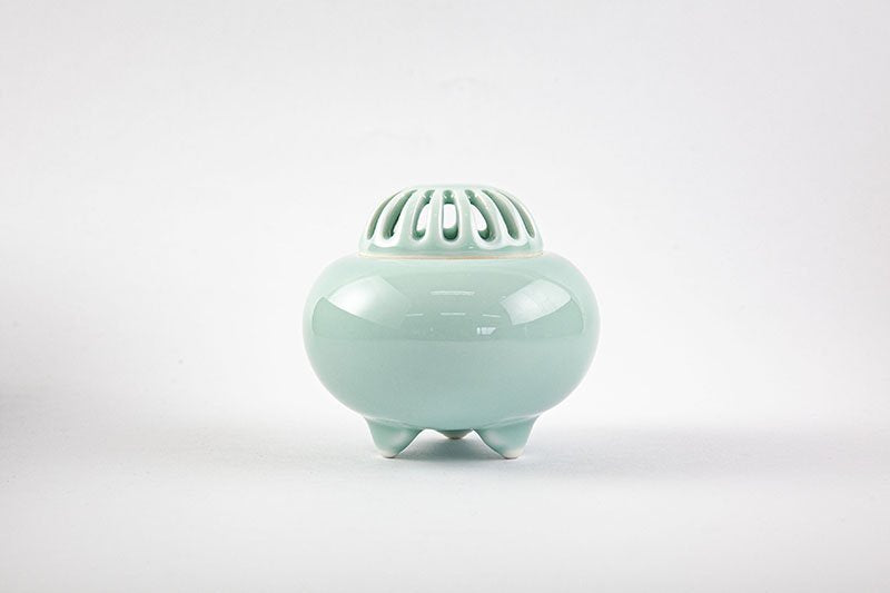 青磁【丸香炉】｜有田焼なら賞美堂本店オンラインショップ