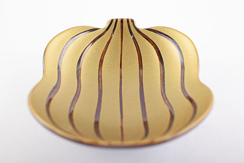 Nishikimica gold-colored candy glaze [Gourd-shaped small plate]