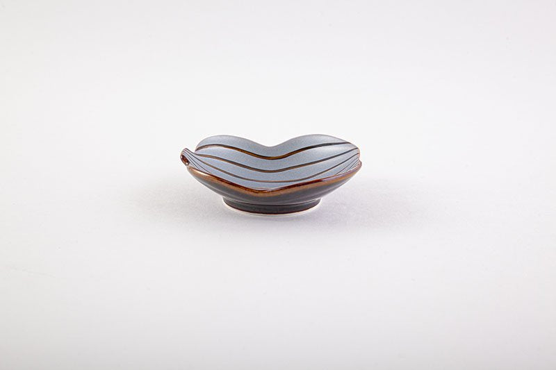 Nishikimica silver-colored candy glaze [Gourd-shaped small plate]