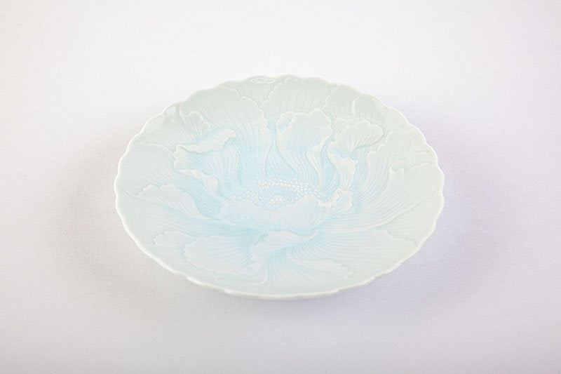 Blue and white porcelain peony carving [mono plate]