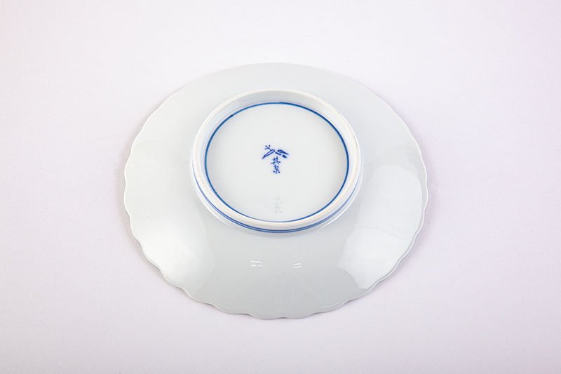 Blue and white porcelain peony carving [mono plate]