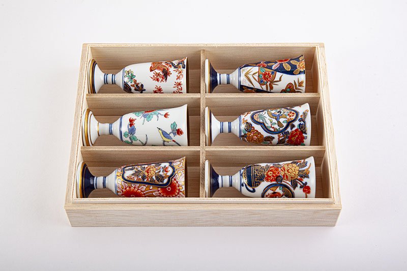 Old Imari Wine Collection (Small) Set of 6 bottles in wooden box