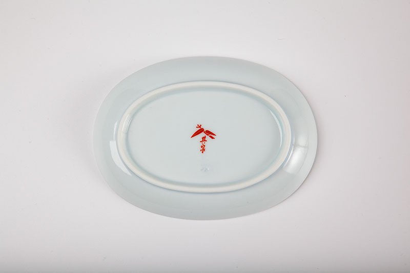 Iseniro Nabeshima [Oval-shaped small plate (Ishikusunohana)]