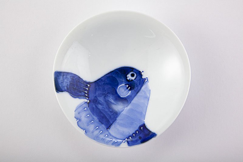 Sometsuke Ichichin Umiyuki Three-legged small plate (sunfish)
