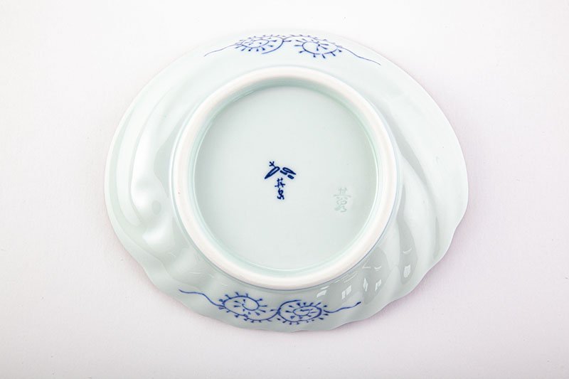 Sometsuke Yamasui Abalone-shaped plate