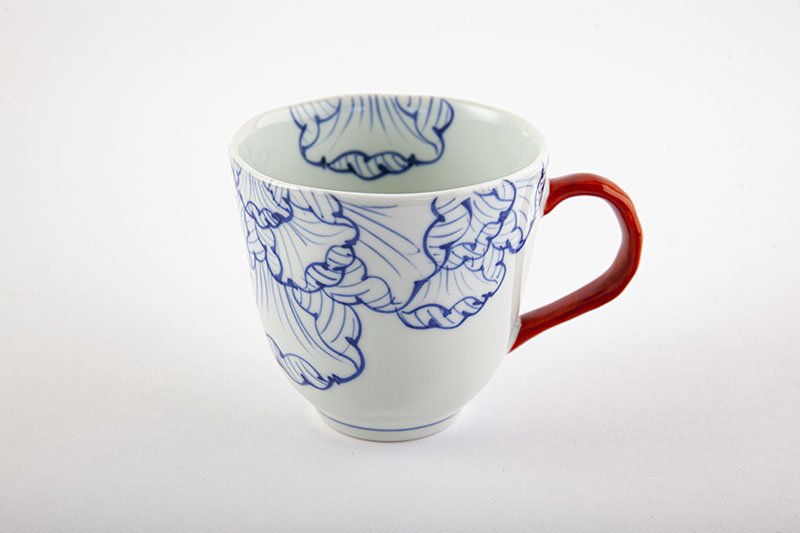 Petal pattern mug (red)