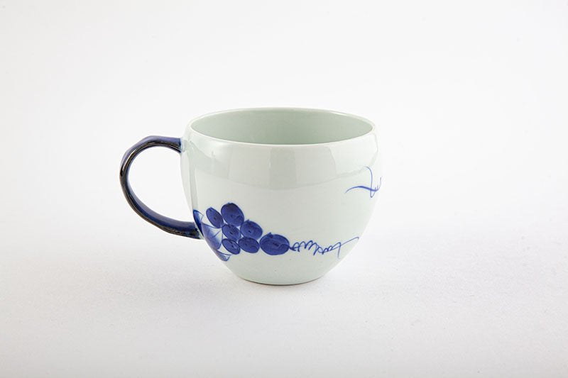 Sometsuke grape picture soup mug (blue)