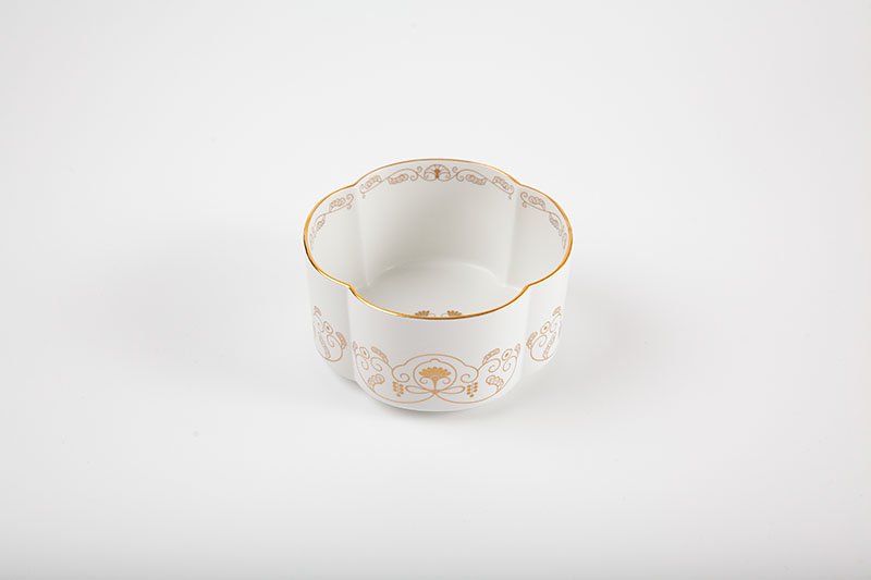 Yui Karaksa [Four leaf shaped bowl] Gold