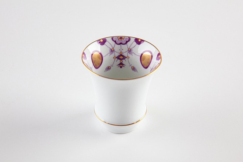Takumi no Kura Sake Glass (Reverse) [Nishikigori Pattern (Purple)]