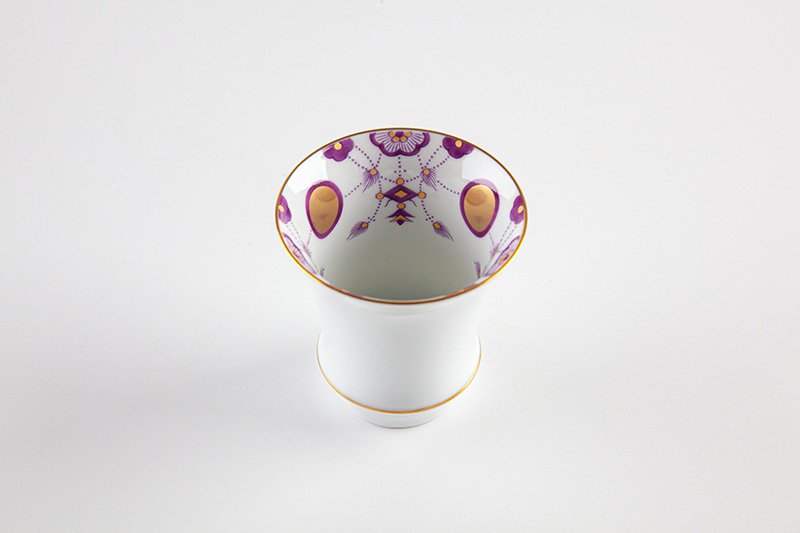 Takumi no Kura Sake Glass (Reverse) [Nishikigori Pattern (Purple)]