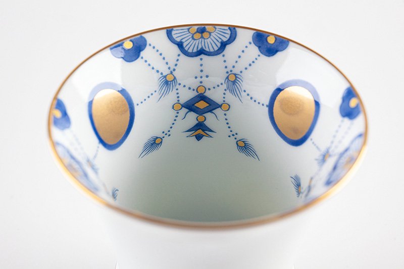 Takumi no Kura Sake glass (reverse) [brocade pattern (blue)]