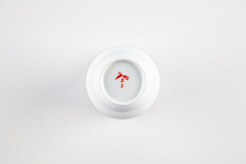 Takumi no Kura Sake glass (reverse) [Nishikigori pattern (red)]