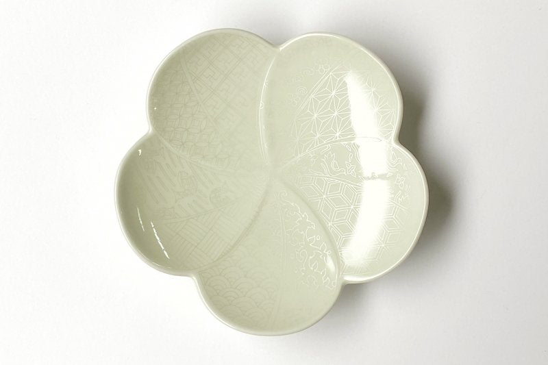 Nishiki, white, silver, Saishozui [Twisted plum-shaped plate, large] White