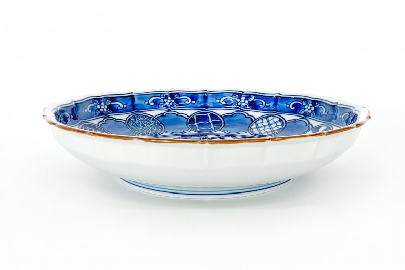 Hirado Shozui [7-inch bowl with bellflower rim]