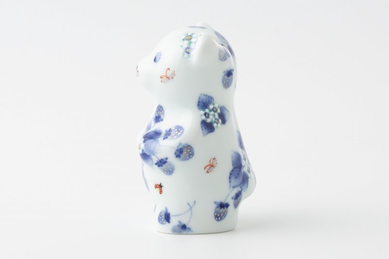 momoco bear [Fumie Tanaka/White flower strawberry pattern]