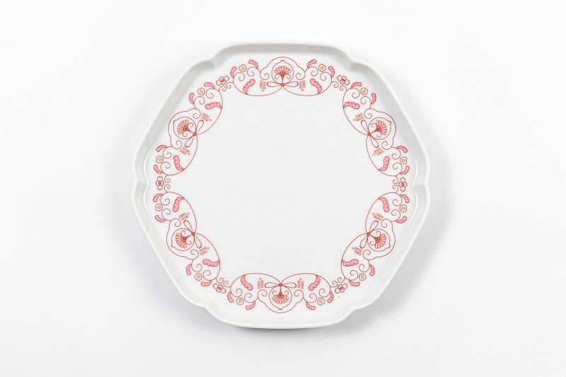 Yuikaraksa [Flower-shaped plate (19cm)] Red red