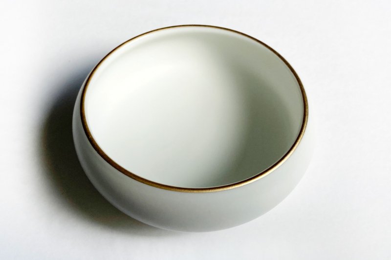 Round bean bowl (gold)