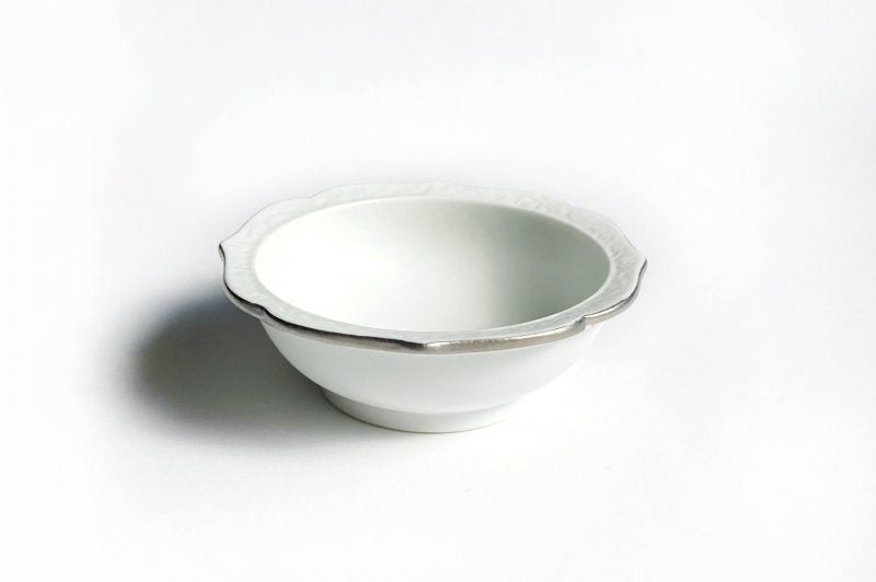 Bellflower edge arabesque carving bean bowl (platinum)